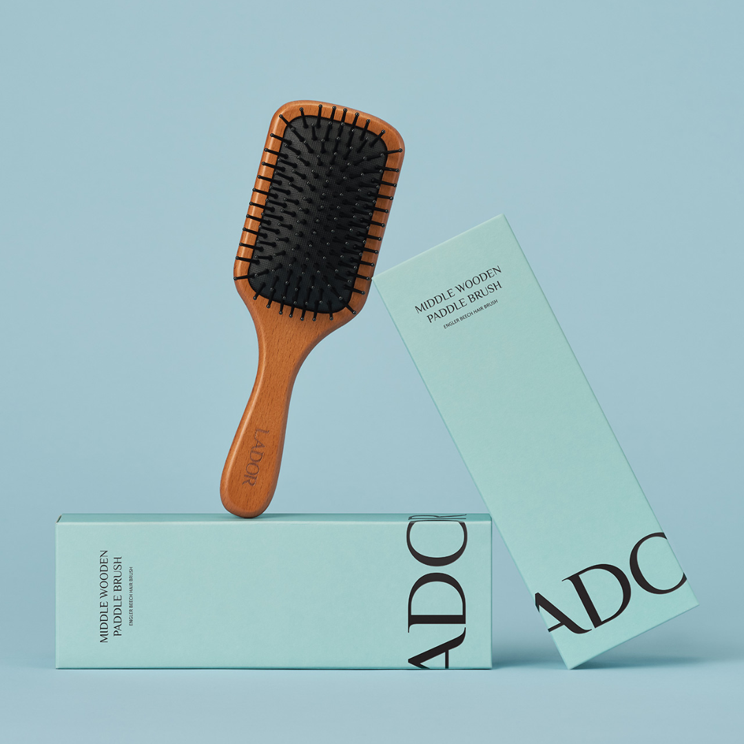 LA'DOR Middle Wooden Paddle Brush